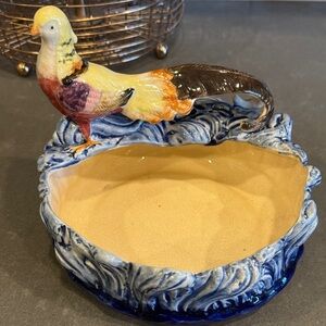 Planter/bowl piece vintage ceramic bird centerpiece bowl in the Majolica